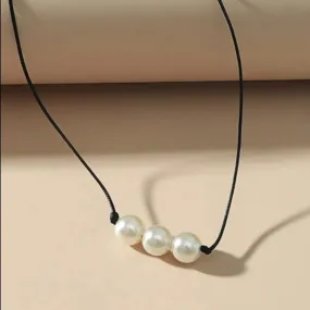 3 Pearls Design Necklace