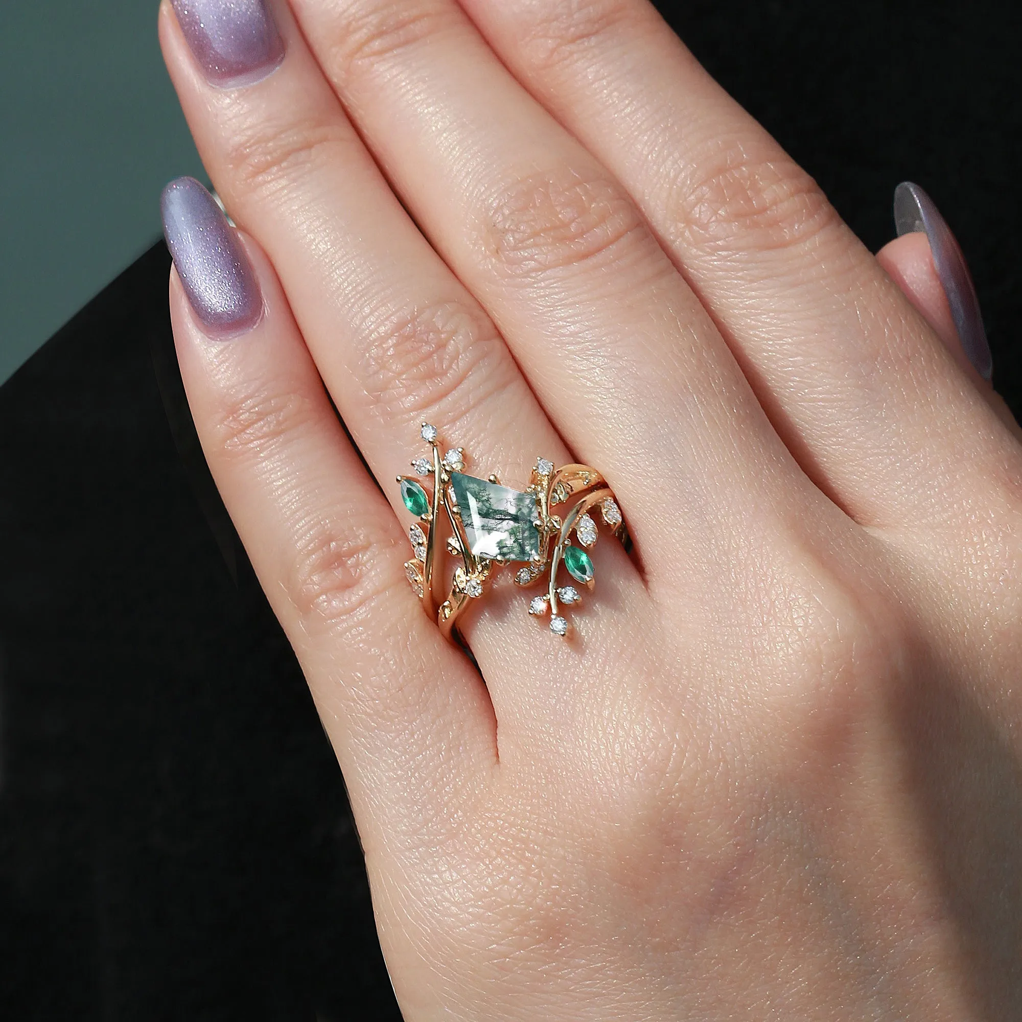 Unique Kite Cut Moss Agate & Emerald Cage Leafy Engagement Ring Sets 2pcs - Knight