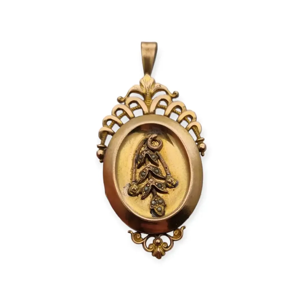 Victorian floral gold oval locket pendant with small pearls, 1900.