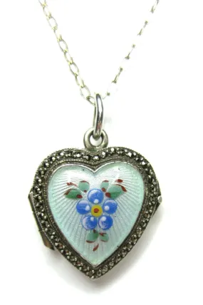 Vintage 1940s Heart Locket